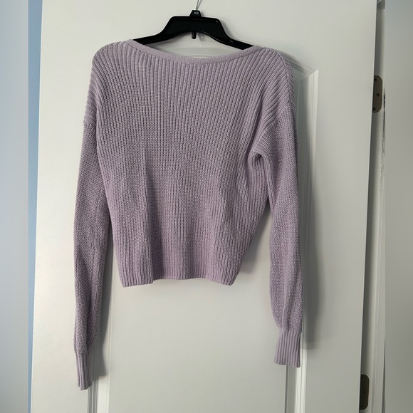Women’s/teen sweater size small - Picture 2 of 2